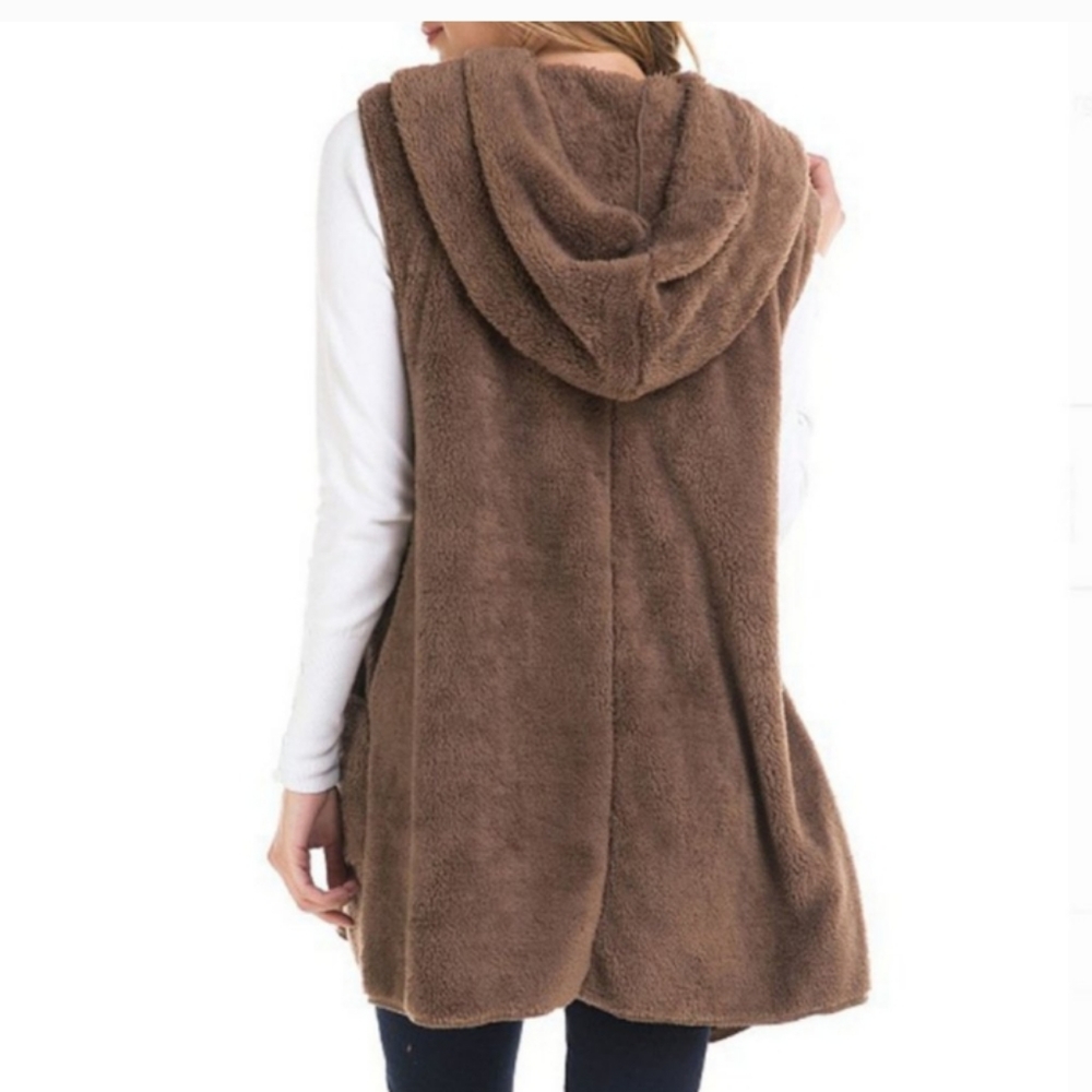 Hooded Faux Fur Vest - Picture 2 of 5